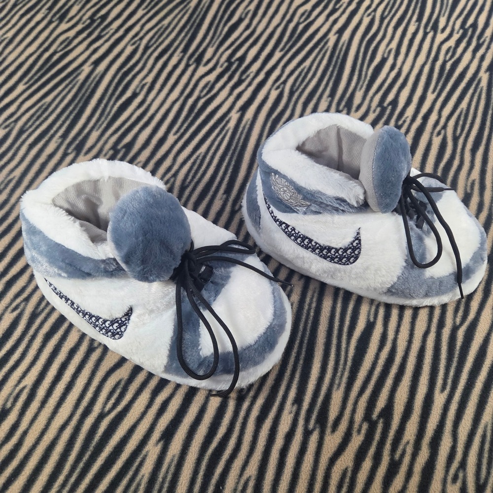 NWOT Puffy Dior Grey White Plush Sneaker Slippers Novelty House Shoes 36-44 - Picture 3 of 7